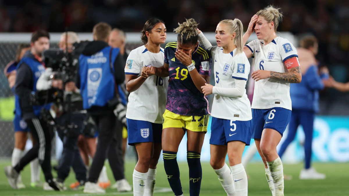 Colombia perdió 2-1 ante Inglaterra y quedó eliminada del Mundial femenino.