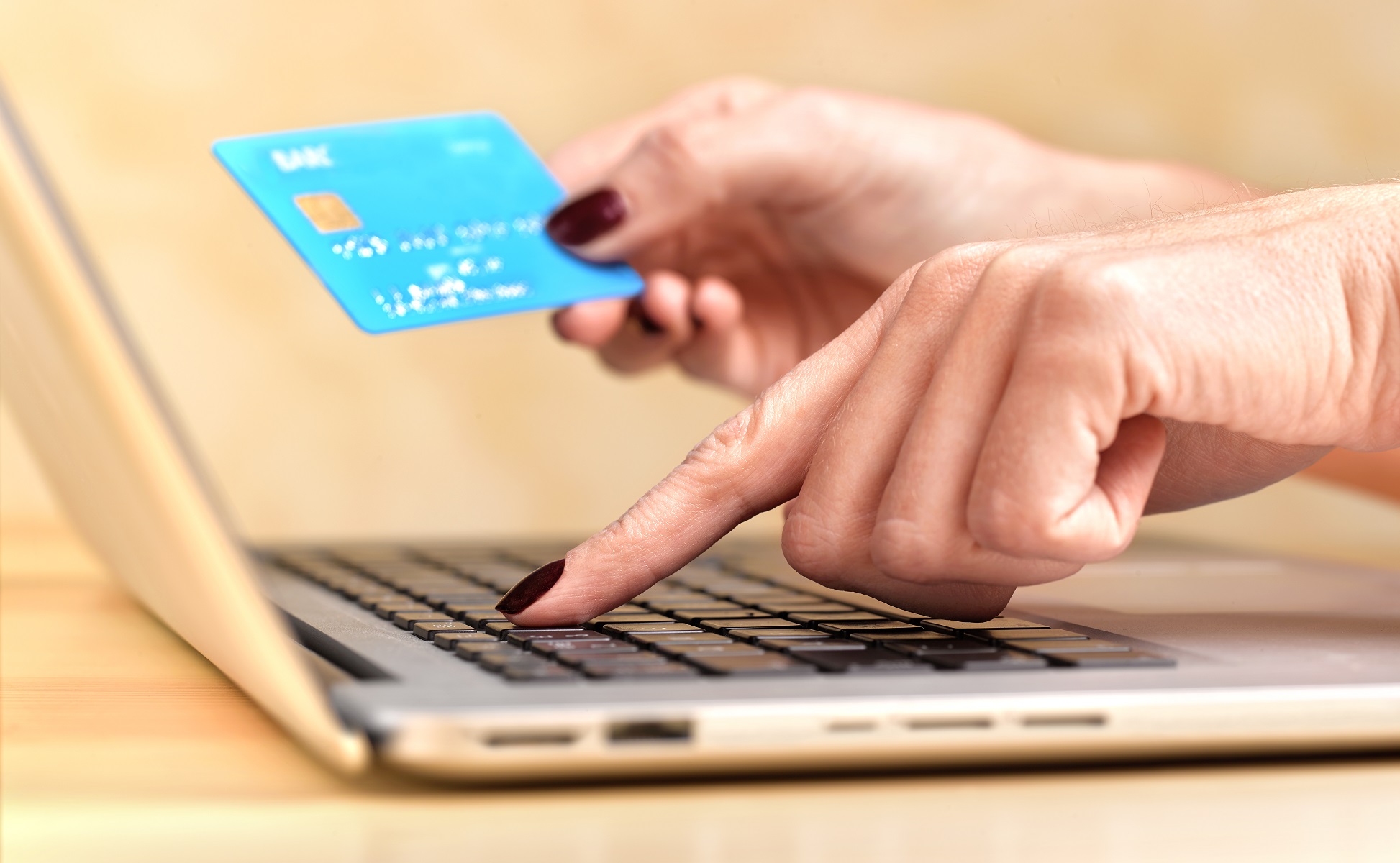 Bancos aclaran dudas sobre los avances como de intereses, cuotas y cómo pedirlo. 