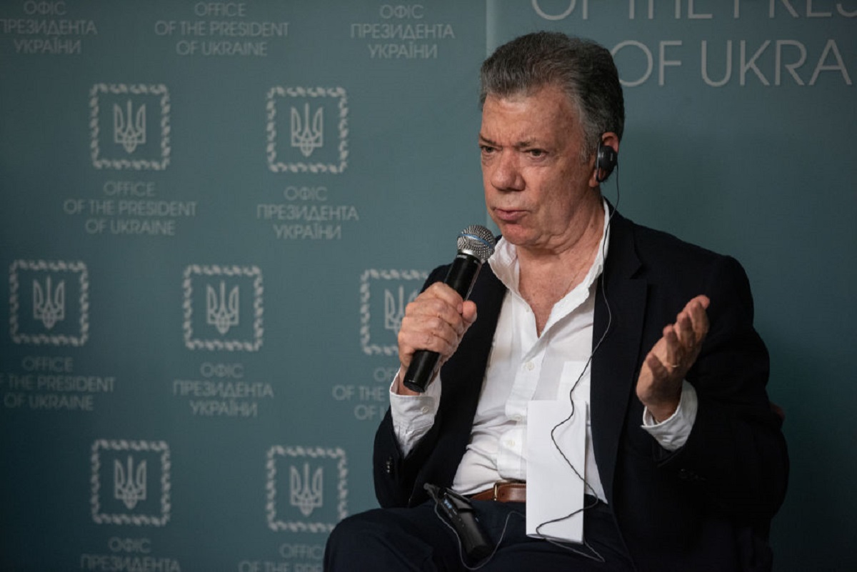 El expresidente Juan Manuel Santos se defendió ante las acusaciones de sobornos en caso Odebrecht y aseguró que todo es falso y calumnia.