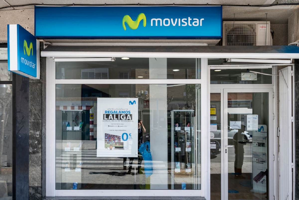 La empresa móvil Movistar reveló sus ganancias del primer semestre de 2023 y registró un gran aumento, además, dio cachetada a Claro, Tigo y ETB.