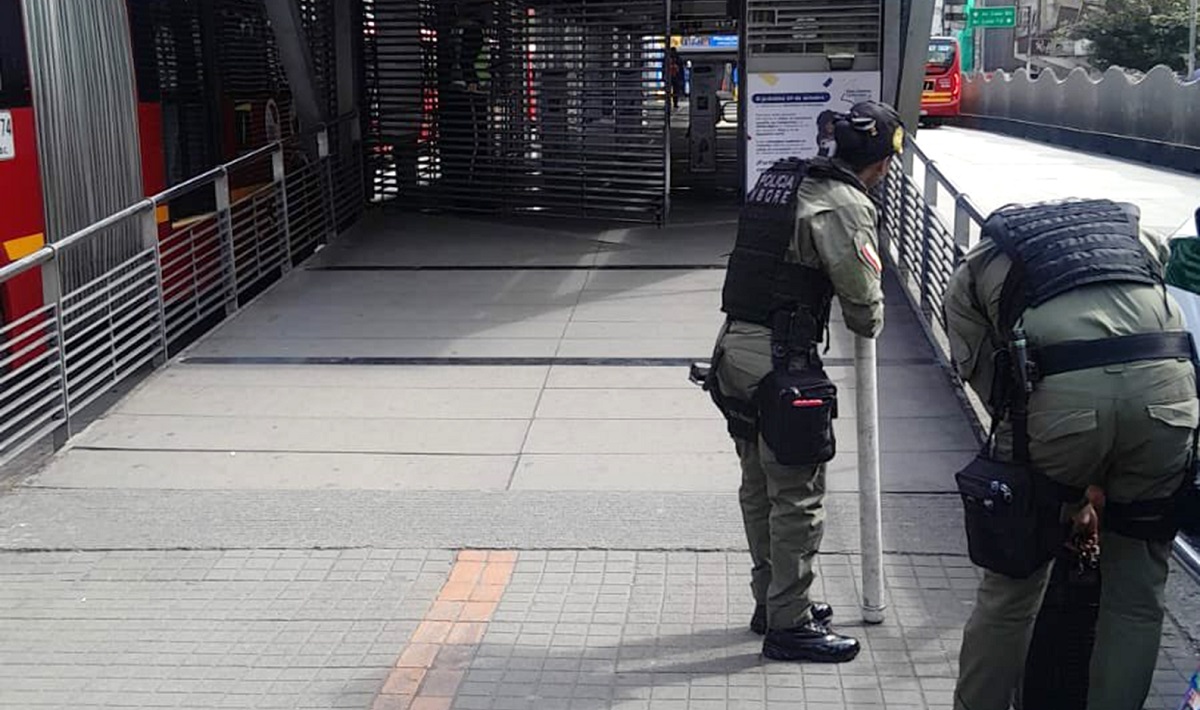 Transmilenio: antiexplosivos cierran estación de la 72 por maleta sospechosa