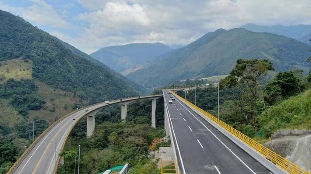 Reapertura vía Bogotá-Villavicencio, horario en que podrán transitar vehículos de carga y vía para particulares.