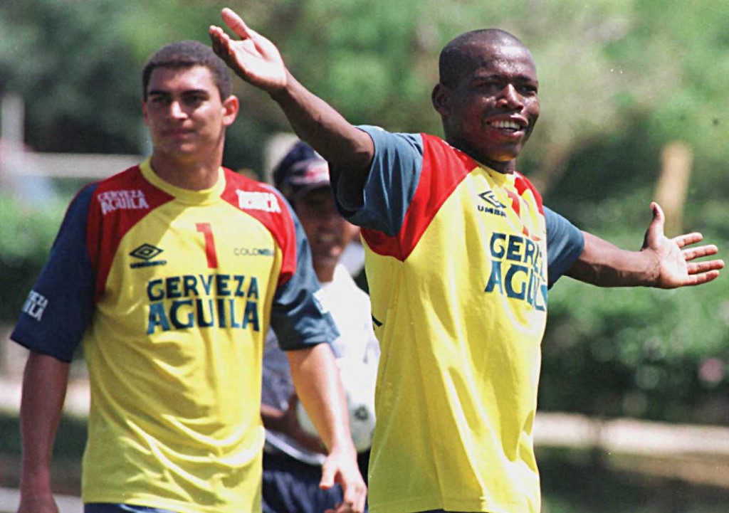 Faustino Asprilla y Faryd Mondragón, dos de los que celebraron el 5-0 de Colombia en el Monumental, el 5 de septiembre de 1993.