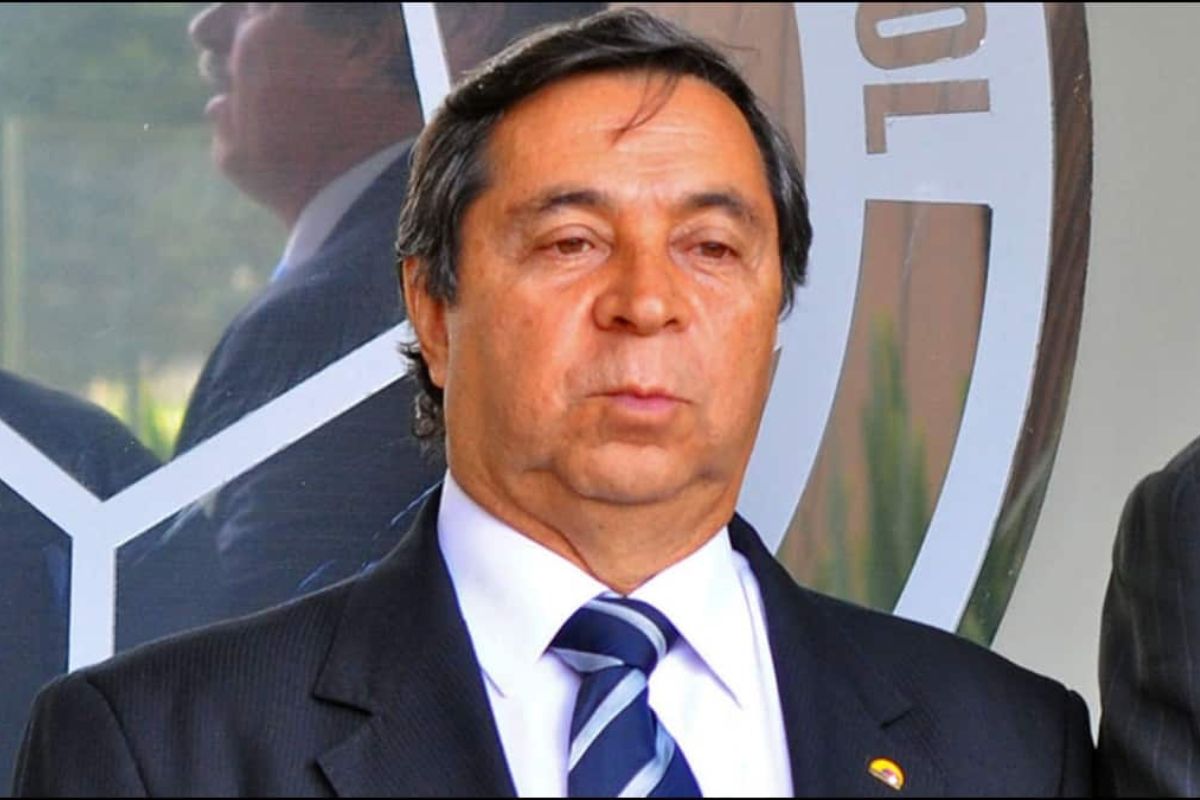 Álvaro González Alzate, directivo de la FCF, habló del técnico de la Selección Colombia Femenina  y dijo que no hay mujeres para hacerlo.
