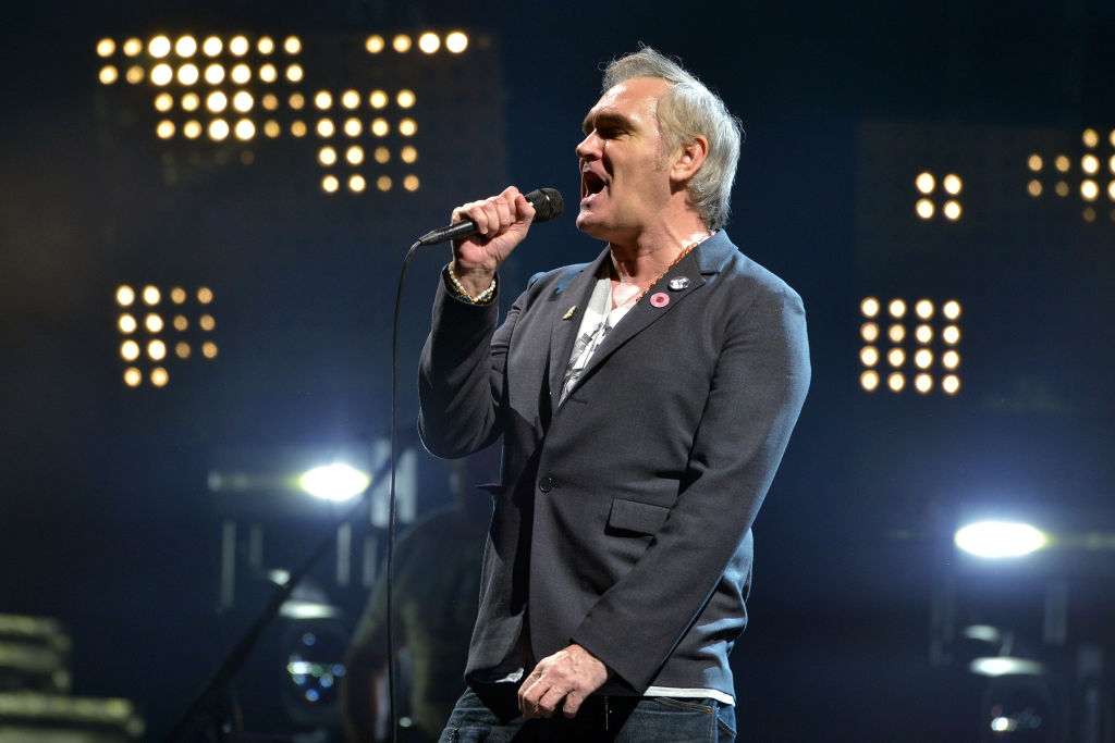 Concierto de Morrissey en Bogotá es aplazado ya que el cantante al llegar a México se contagio de Dengue.