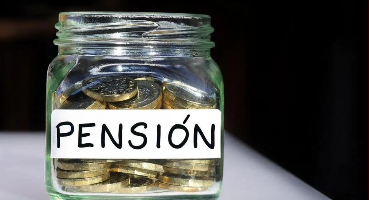 Los fondos privados de pensiones insisten en aumentar la edad de jubilación en Colombia y preocupan a millones de trabajadores por reforma pensional.