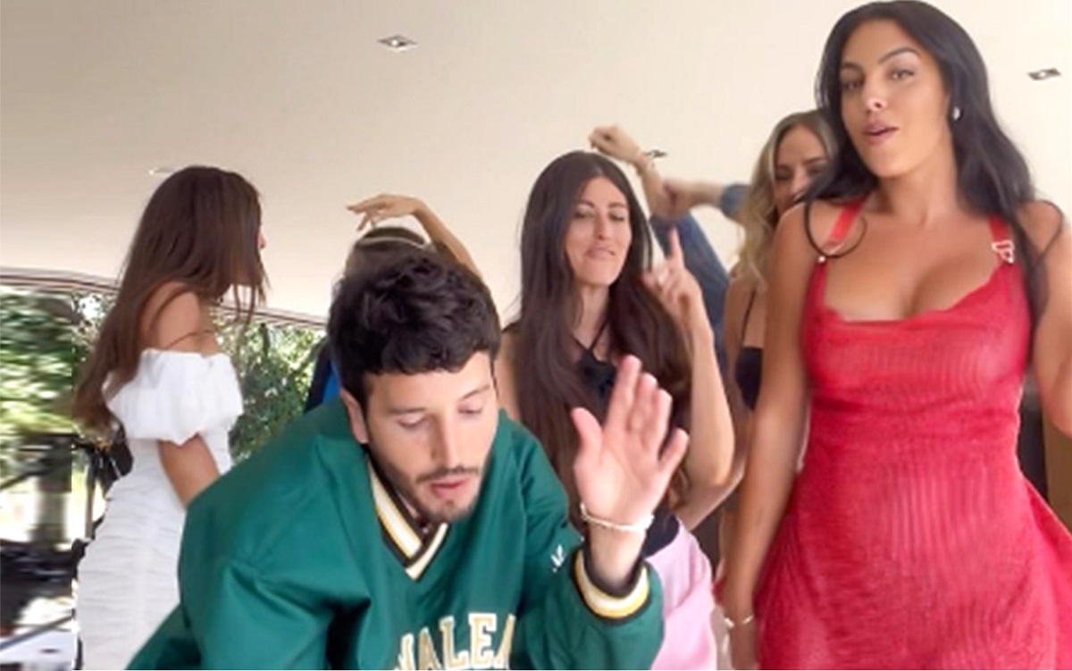 Georgina Rodríguez, pareja de 'CR7', en video de Sebastián Yatra.