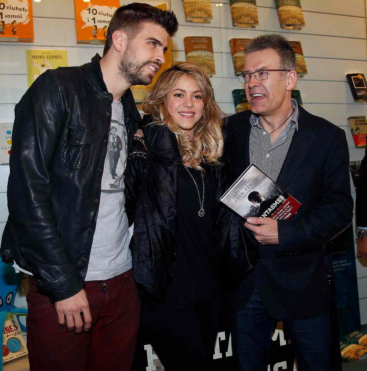 Foto de Gerard Piqué, Shakira y Joan Piqué, en nota de que por canción 'El jefe', papá del exfutbolista tomó medida que contaron