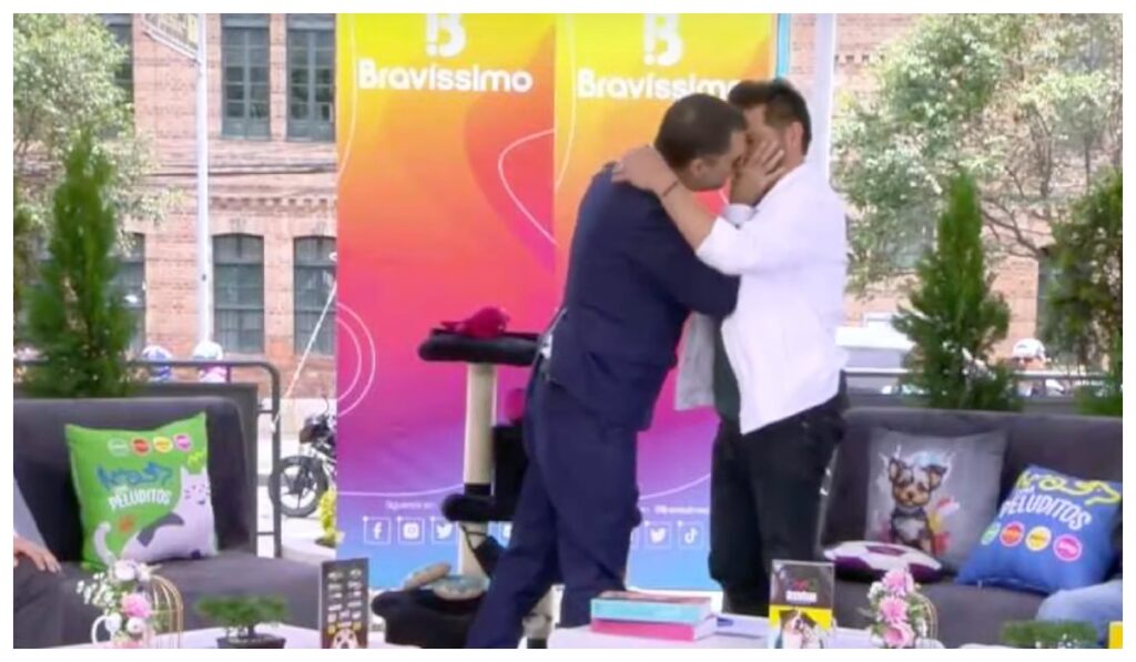Marcelo Cezán se 'besó' con Rafa Taibó en vivo durante programa ...