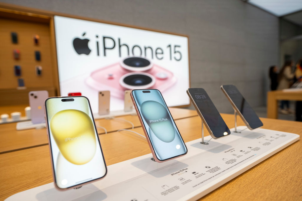 iPhone 15 sí se recalienta: Apple confirma problemas que tiene el nuevo celular,