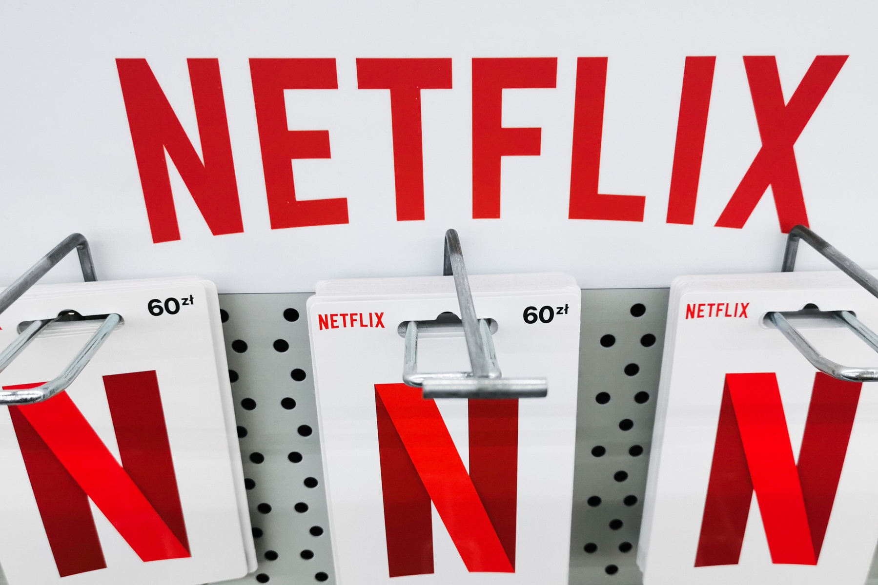 Netflix podría cobrar más para poder ver series o películas sin que le salga publicidad en la pantalla. 
