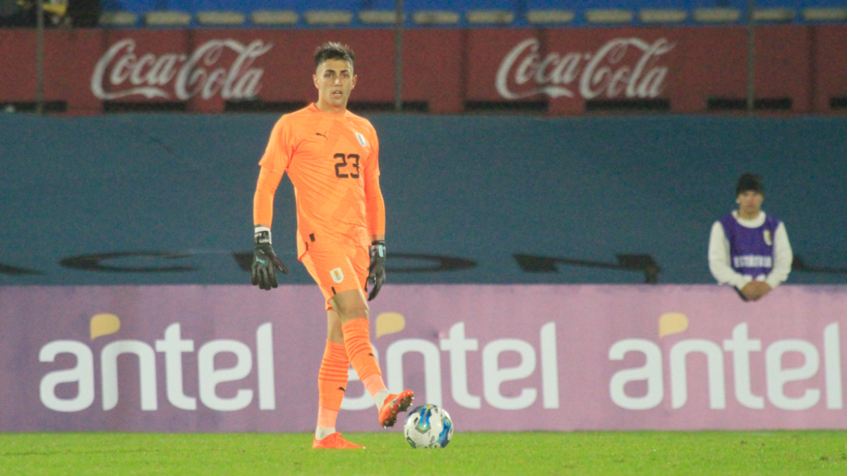 Santiago Mele, que jugará en 'casa' con Uruguay ante Colombia: cómo arrancó su carrera en el fútbol.