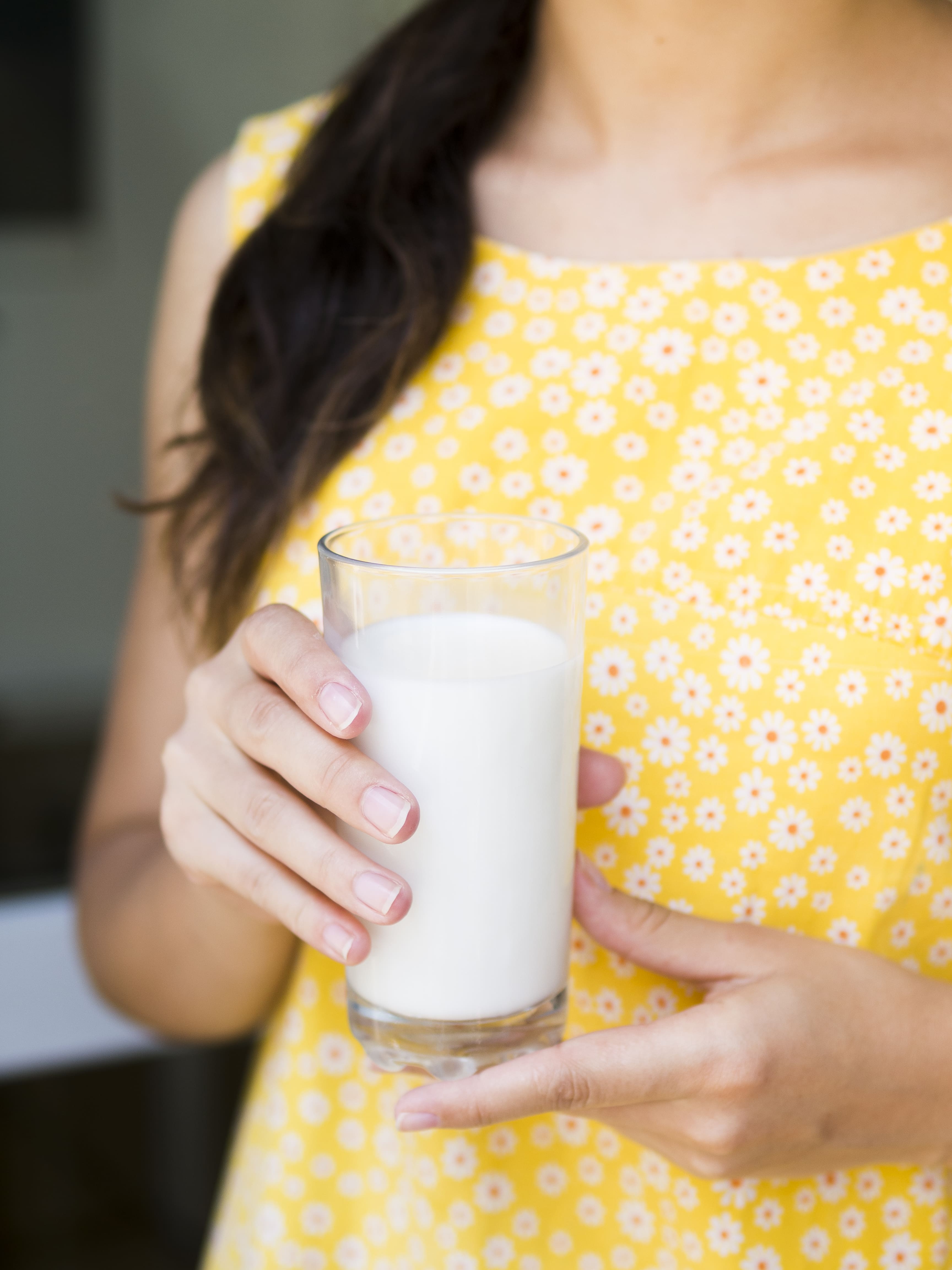 Lo que pasa en el cuerpo cuando se toma leche, ventajas y desventajas