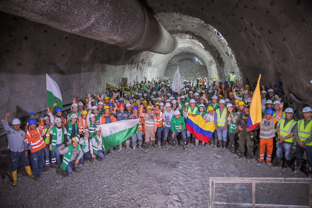 Avisan sobre posible nuevo peaje en Colombia en túnel más largo de América