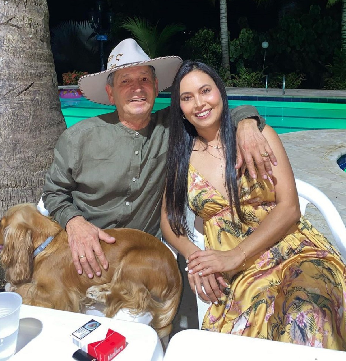 Darío Gómez y su esposa, Johana Vargas, en nota sobre que ella cantó con el hermano de él, después de un año de la muerte del 'Rey del despecho'
