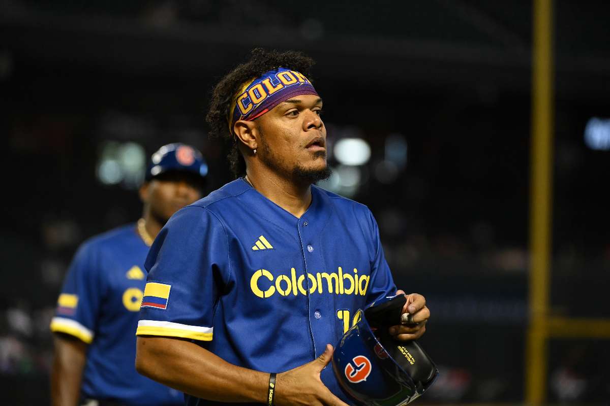 Foto de beisbolista colombiano Reynaldo Rodríguez, en nota de Colombia en Panamericanos, en medio de absurdo por regla de béisbol inexistente