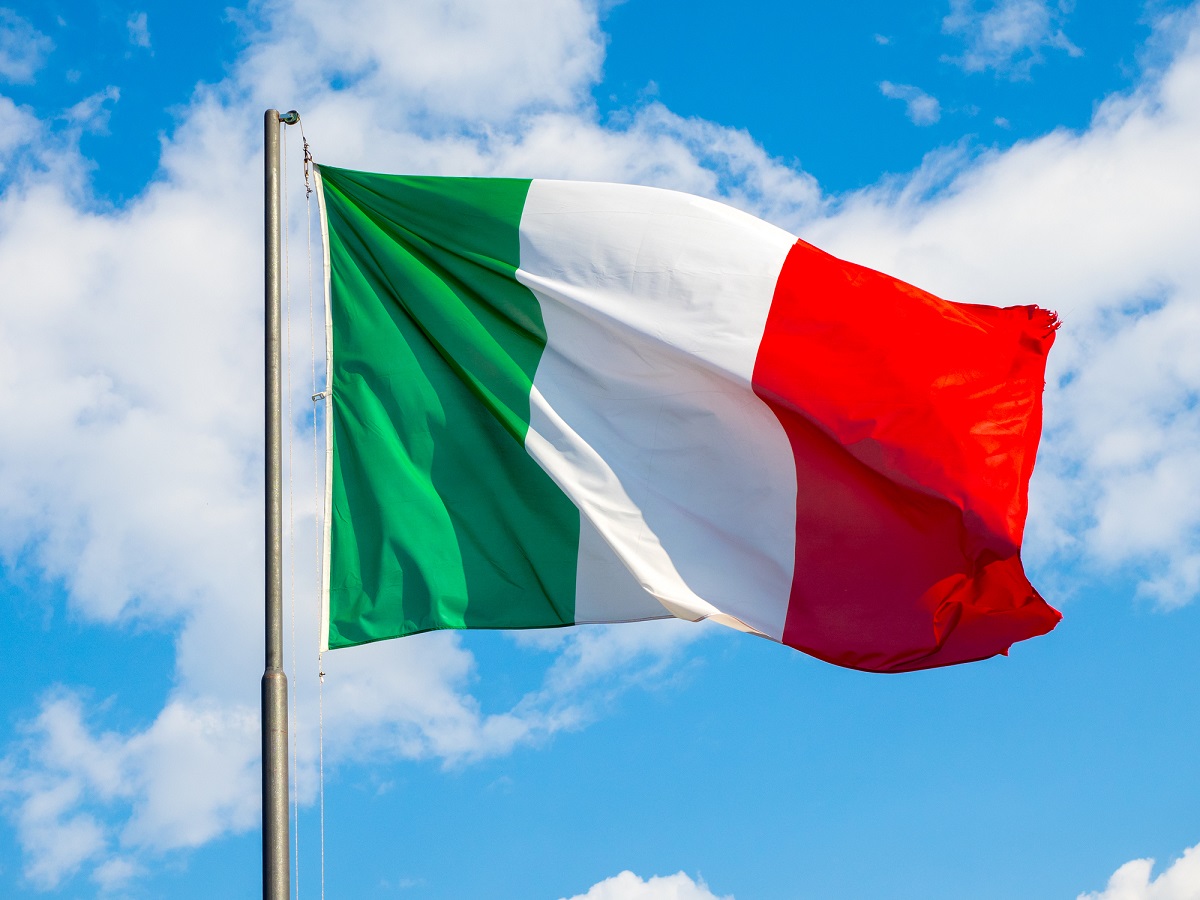 Bandera de Italia, en nota sobre que ya no se necesita cita para sacar visa