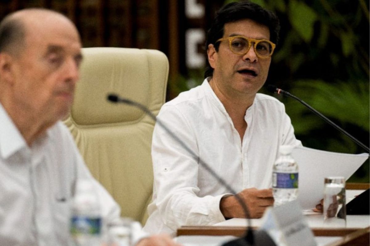 Danilo Rueda, comisionado de Paz, estuvo en debate de control político en el Congreso y le pidieron que renuncie.