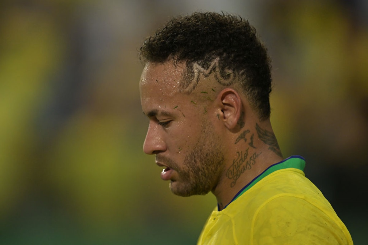 Pánico en la casa de Neymar en Brasil: asaltatntes entraron a robar y, al parecer, pretendían secuestrar a hija recién nacida de la estrella brasileña.