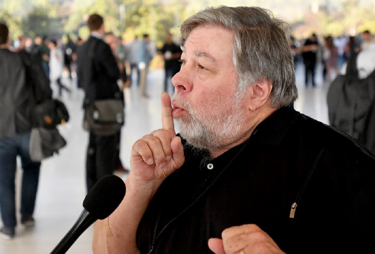 Apple co-founder Steve Wozniak motions to a camera ahead of a media event where Apple is expected to announce a new iPhone and other products in Cupertino, California on September 12, 2017. (Photo by Josh Edelson / AFP)