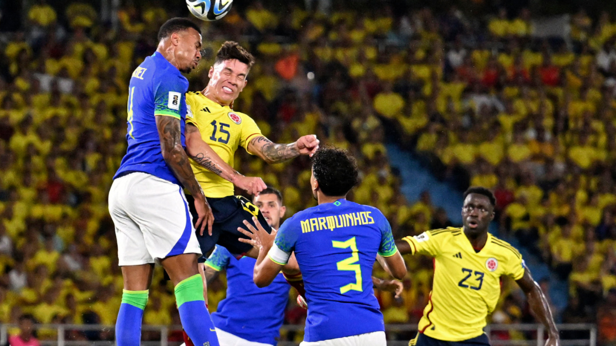 Dávinson Sánchez es desconvocado de la Selección Colombia para el partido ante Paraguay: detalles y por qué.