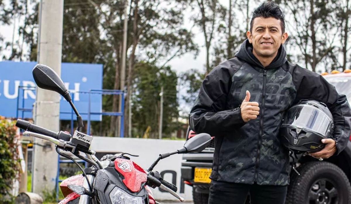 Por qué le dicen 'Fuchi' al primer concejal de motociclistas en Bogotá: "Suena como feo"