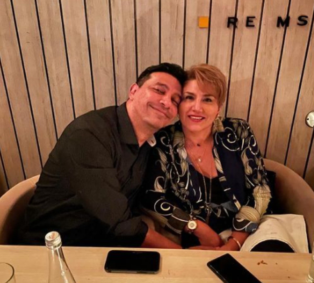 Camilo Cifuentes tiene una relación sólida con su esposa, Lupe Mondragón.