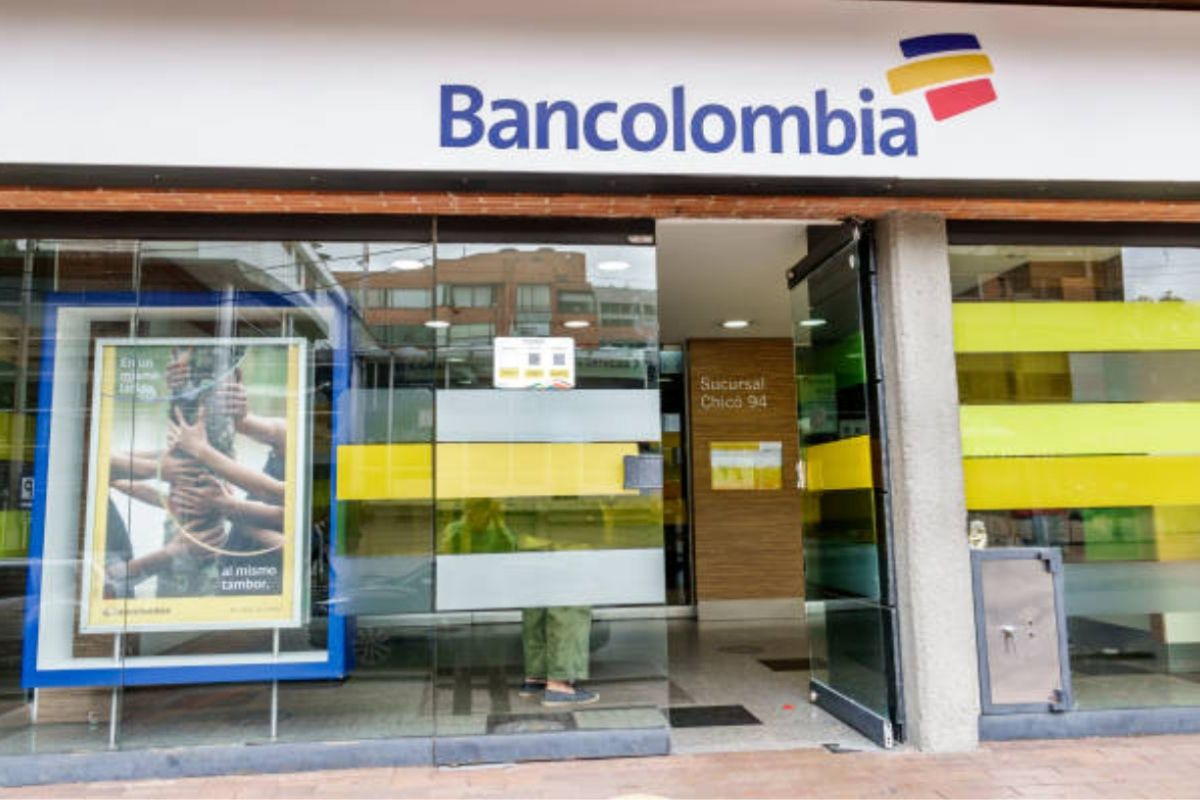 Foto de facha de Bancolombia, a propósito de bancos que más cobran por microcréditos