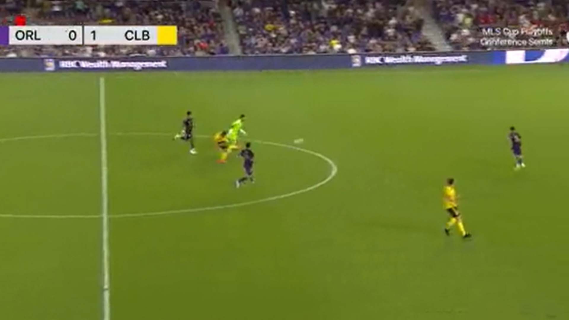 [Video] 'Cucho' Hernández marcó golazo desde mitad de la cancha en la MLS