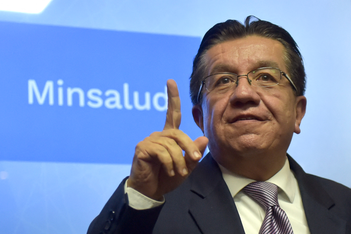 Fernando Ruiz respondió al ministro de Salud por criticar vacunas contra el COVID-19 y decir que se hizo un "experimento con los colombianos".  