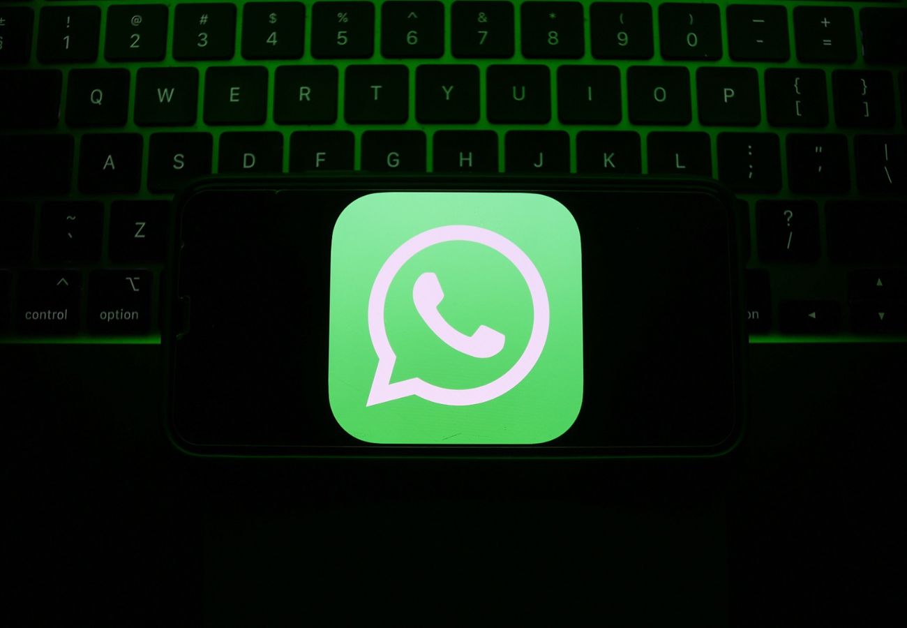 WhatsApp lanzó una nueva actualización que promete mayor privacidad a sus usuarios. Ahora podrán ponerle contraseña a un chat oculto para más privacidad.