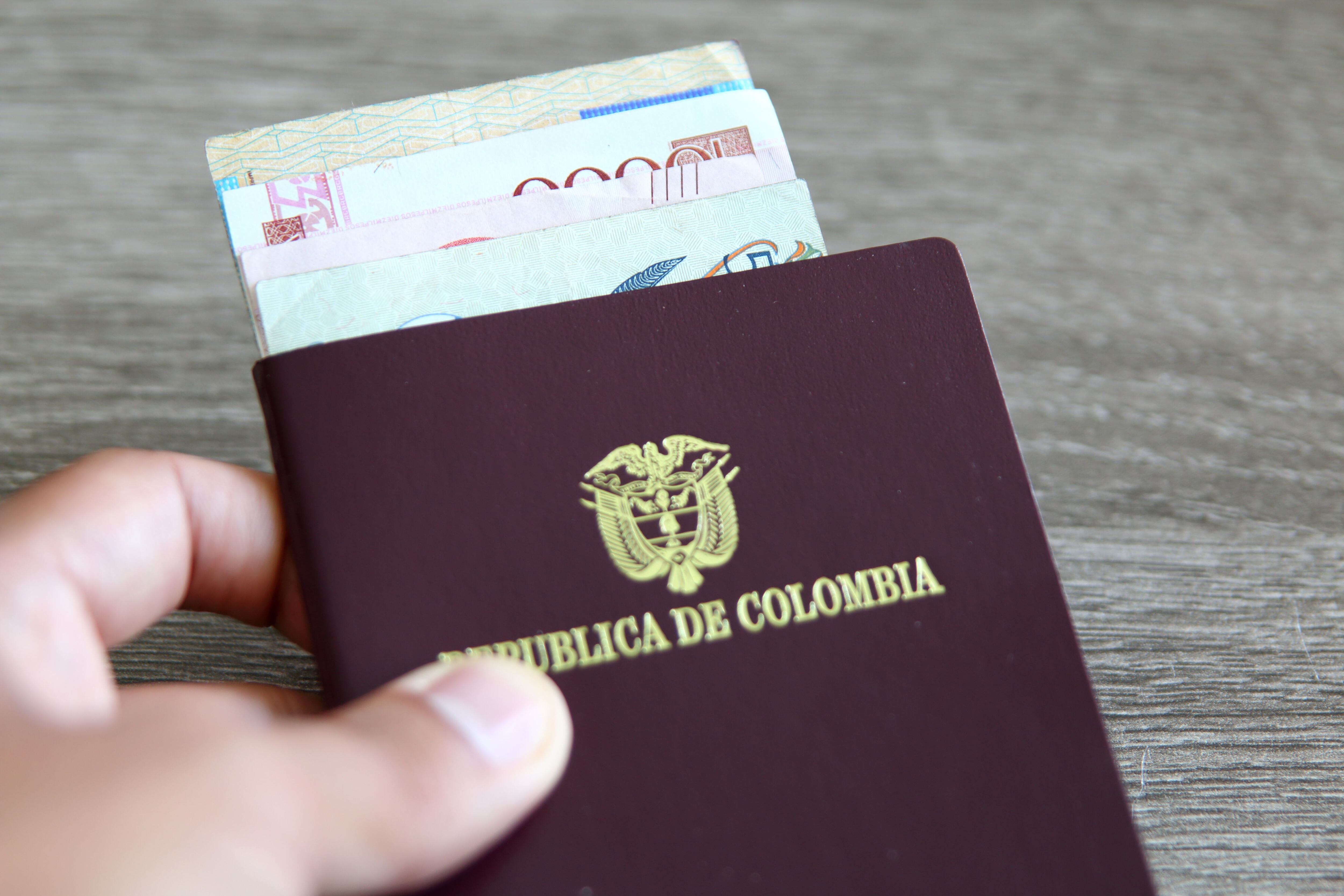 Pasaportes en Colombia: inescrupulosos están estafando con link de pago en Santander prometiendo agilizar el proceso para entregar el documento.
