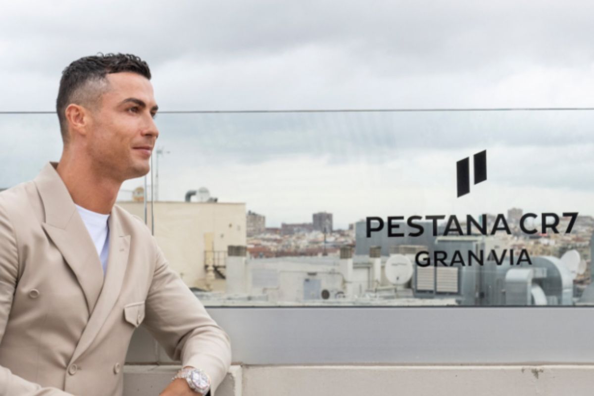 Hotel de Cristiano Ronaldo busca personal y paga un platal