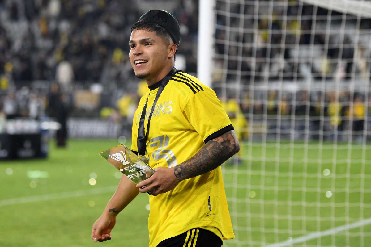 Foto de 'Cucho' Hernández, en nota de que el delantero es campeón de MLS Cup y 'MVP' antes de amistoso con Selección Colombia: qué dijo