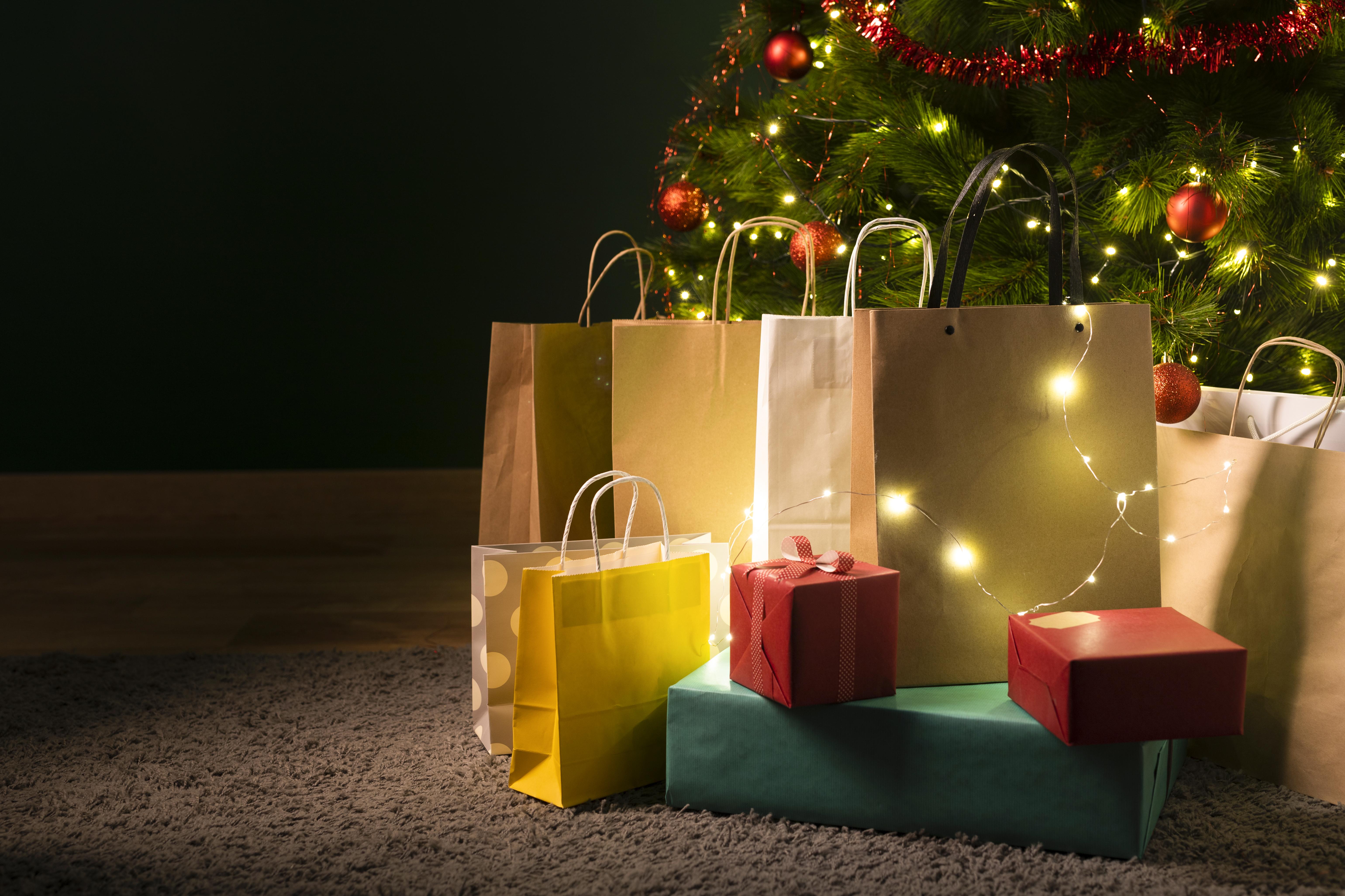 Consejos para quienes comprarán regalos con la prima de Navidad