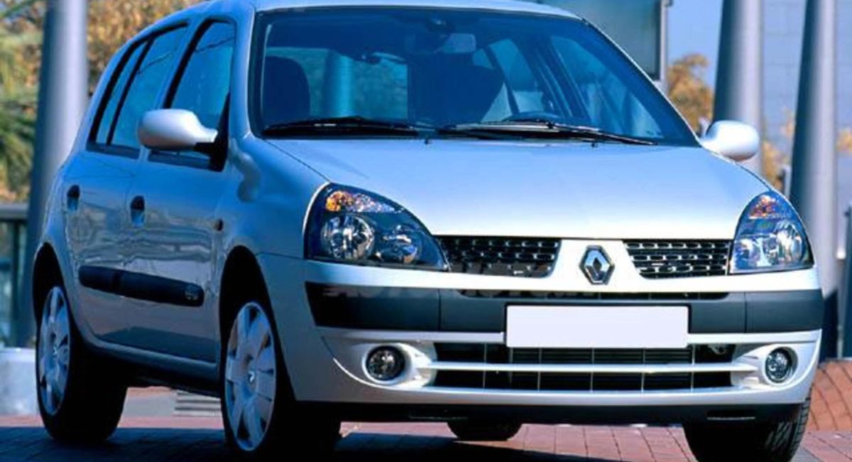 Estos cinco carros usados se consiguen baratos en Colombia, a menos de 20 millones de pesos: Renault Clio y Chevrolet Spark lideran el listado.
