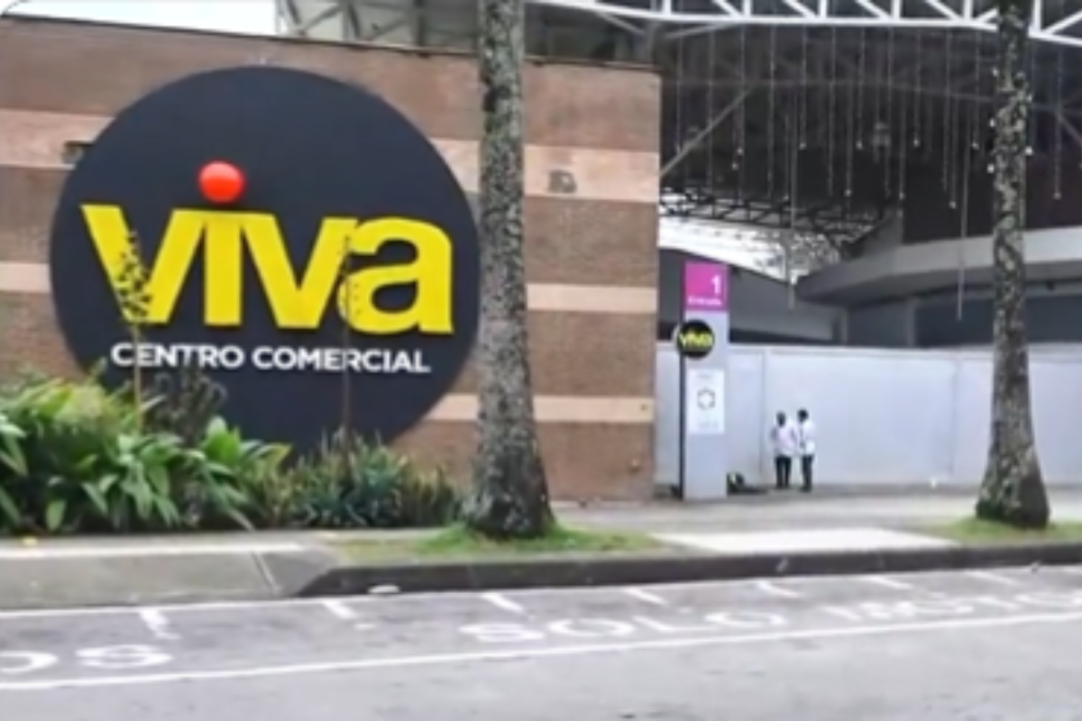 En la madrugada de este jueves 28 de diciembre se registró una balacera en el centro comercial Viva de Villavicencio. Hay tres muertos y un herido 