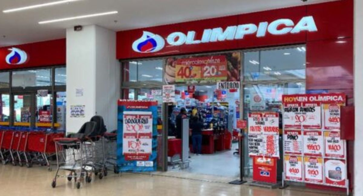 La Dian lanzó un nuevo operativo de control y selló el local de Olímpica ubicado en el Centro Comercial Portal 80 de Bogotá por lío de facturación.