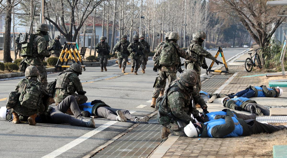 Imagen ilustrativa de un simulacro de ataque con misiles en Corea del Sur.