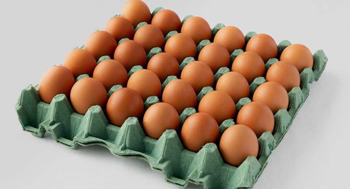 La cubeta de huevos bajó de precio en Colombia y supermercados como Éxito, D1 y Ara deben cobrarle hasta 10.000 pesos menos.