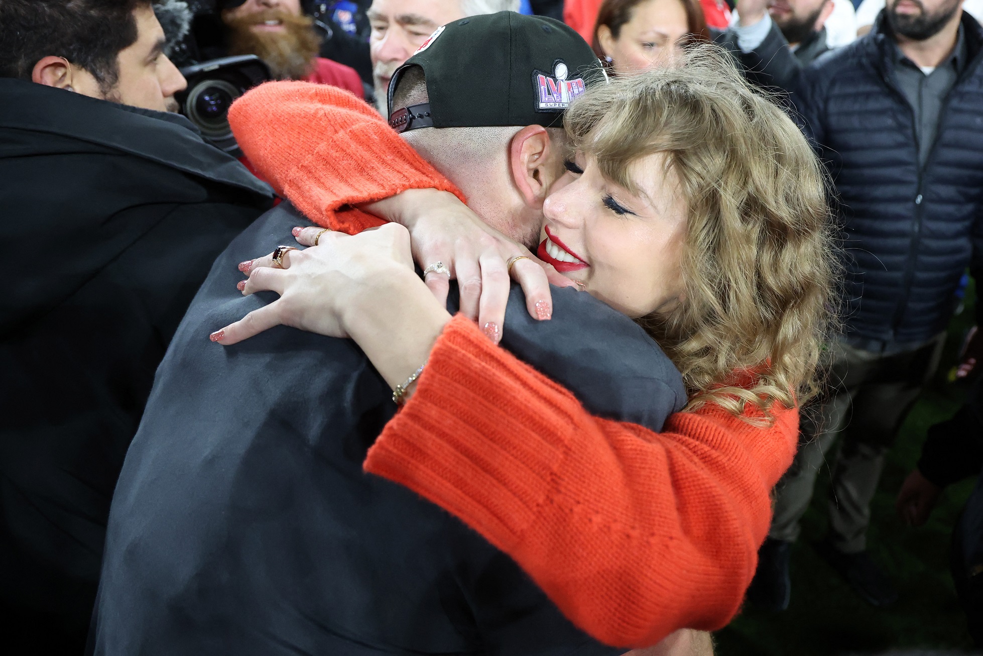 Taylor Swift viajaría 13 horas para ver a su novio Travis Kelce en el Super Bowl