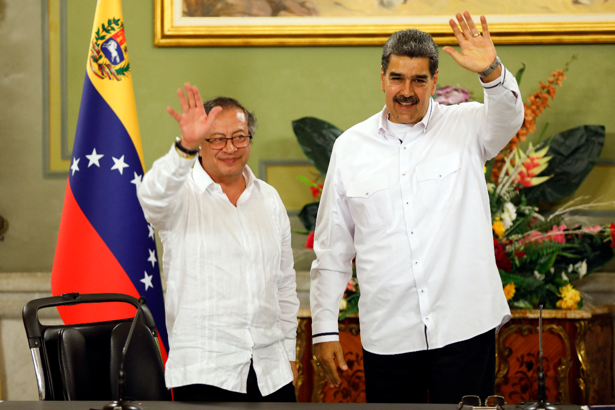 Nicolás Maduro envió condolencias tras el fallecimiento de Piñera en medio del silencio de Petro.