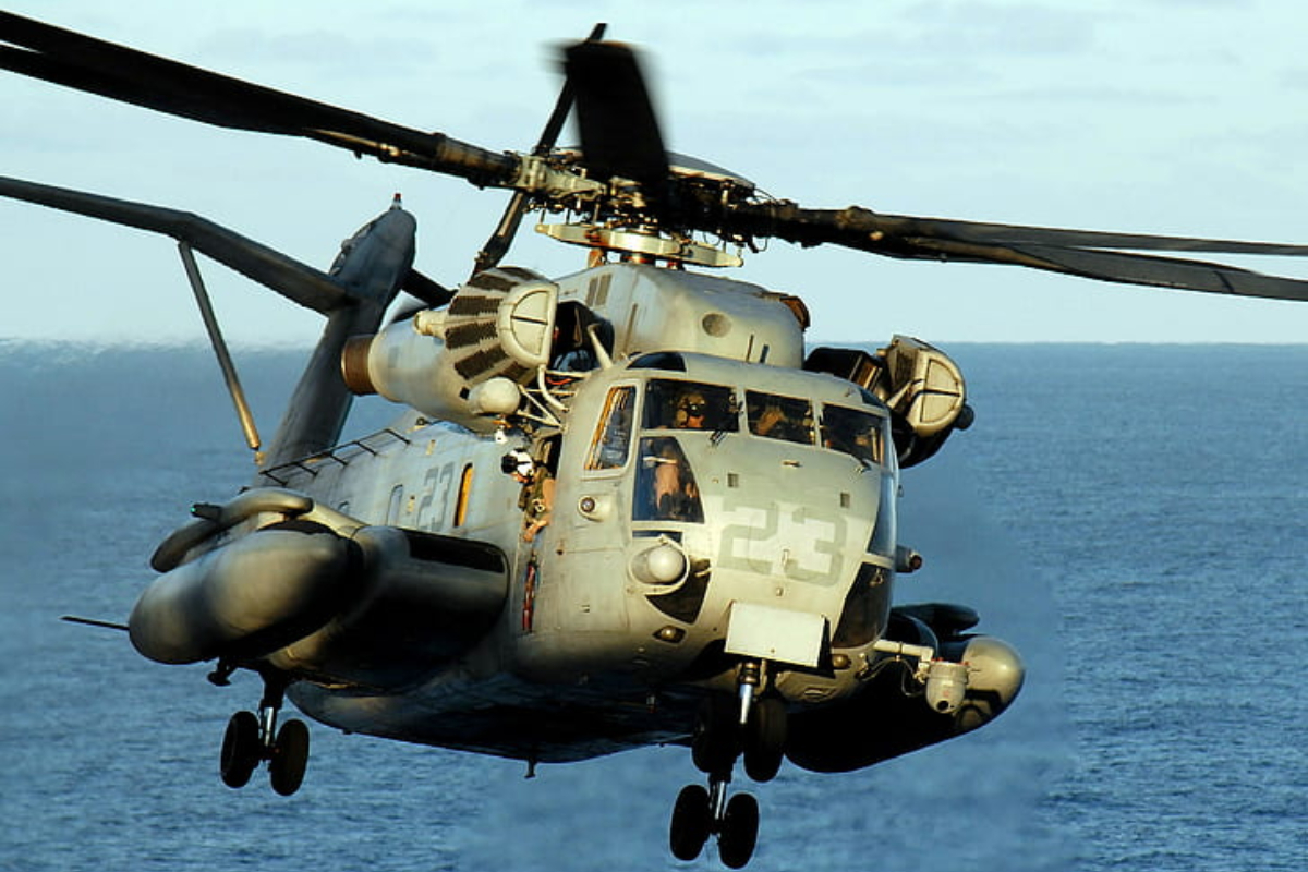 Helicóptero en Estados Unidos desapareció en Estados Unidos con 5 militares a bordo. El clima ha dificultado su búsqueda y alcanzaron a pedir ayuda. 