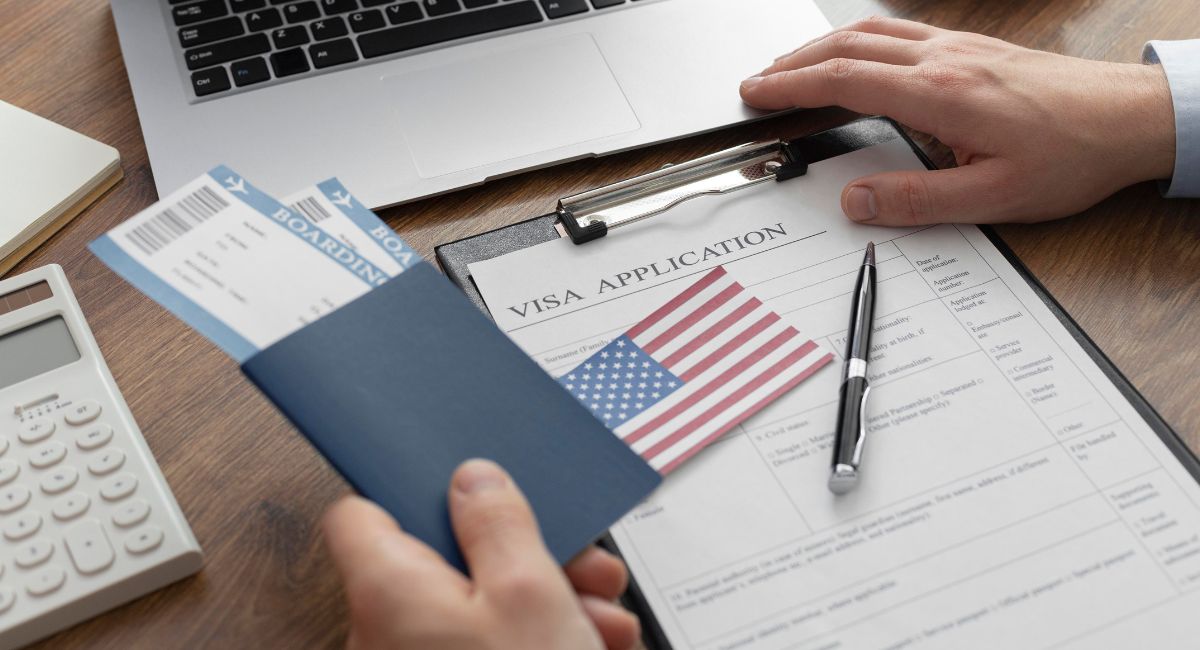 Diego Arias, experto en trámites consulares, advirtió que muchas personas cometen error relacionado sobre su destino al pedir la visa de Estados Unidos.