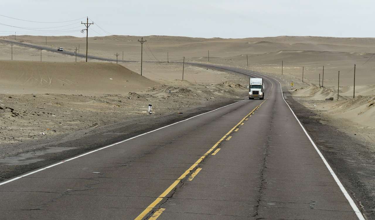 Foto de carretera panamericana, en nota de cuál es la carretera más grande del mundo: está en América y pasa por Colombia