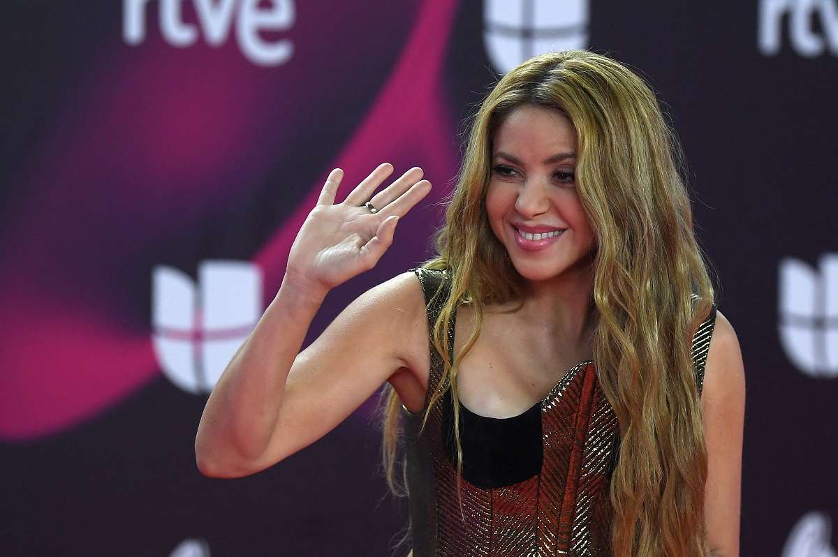 Foto de Shakira, en nota de que la cantante es blanco de cizaña en España y afirman que tiene prótesis y dentadura postiza