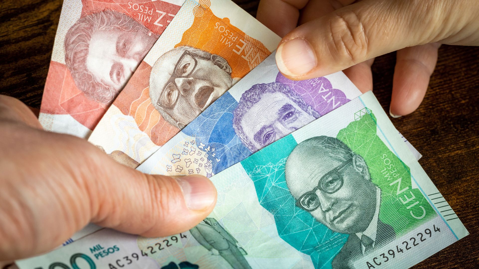 Imagen de dinero por nota sobre subsidios en Colombia