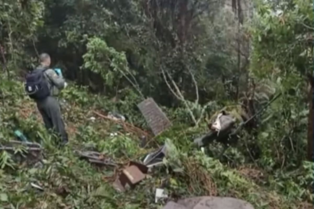 Policía dice que el accidente de helicóptero en Antioquia fue provocado por el mal clima de la zona.