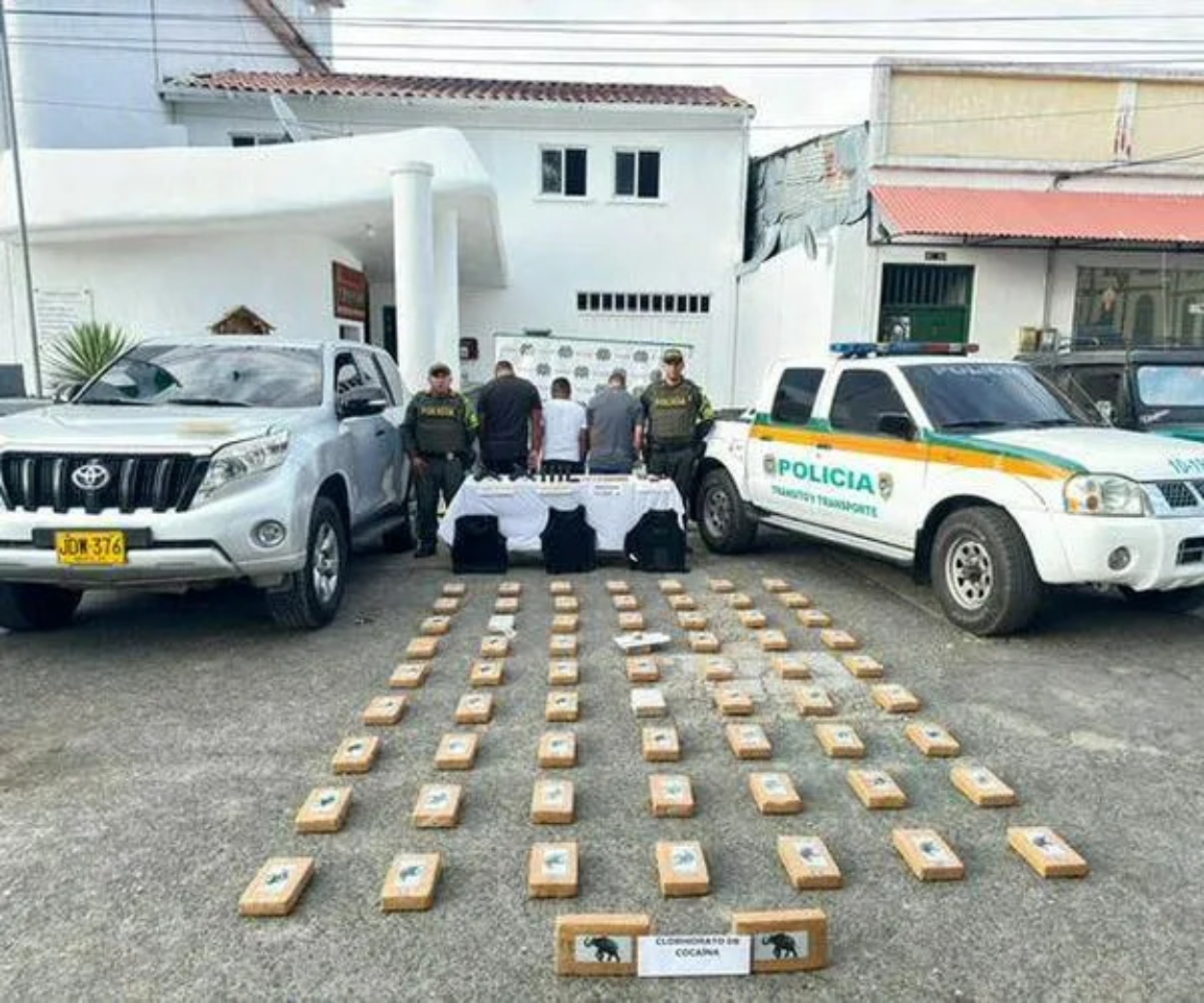 A la cárcel desmovilizado de las Farc y dos escoltas que transportaban cocaína en camioneta de la UNP