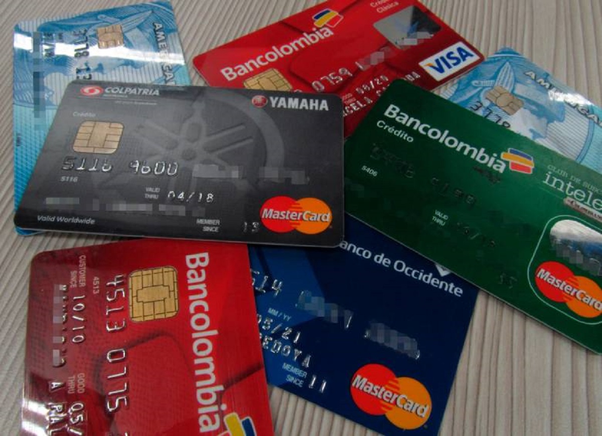 Lanzan alerta a dueños de tarjetas de crédito en Colombia: así roban datos a usuarios de Bancolombia, Davivienda y más bancos del país.